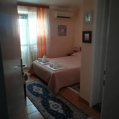 Ljubisa Pensión 3*