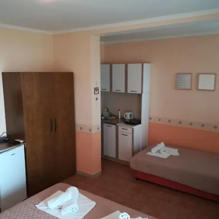 Ljubisa Pensión 3*